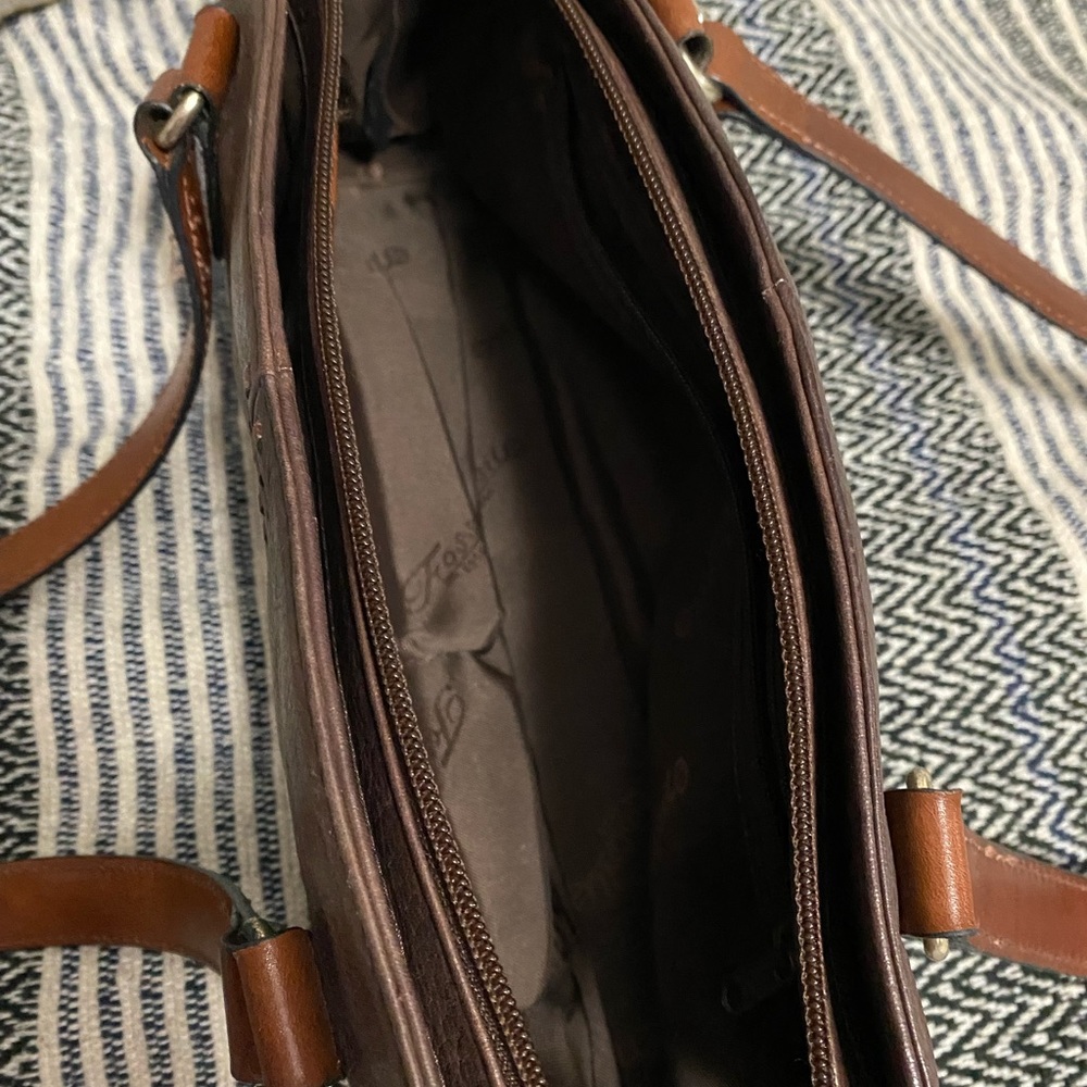 Fossil purse